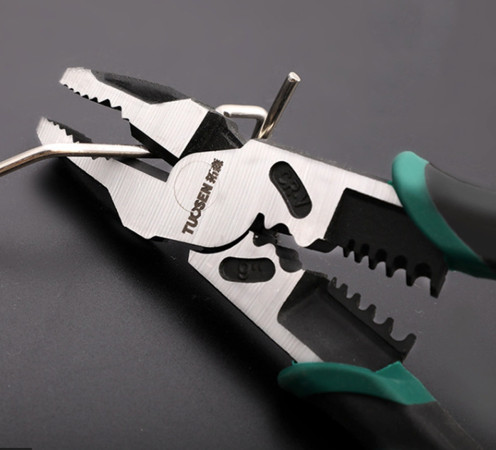 Alicate Titanium Multifuncional