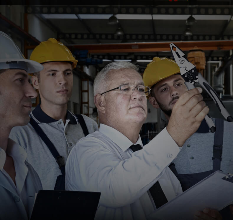 Alicate Titanium Multifuncional